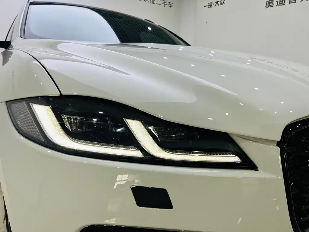 Jaguar F-PACE 2023 — фото 15
