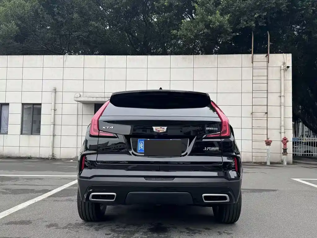Cadillac XT4 2023 — фото 4