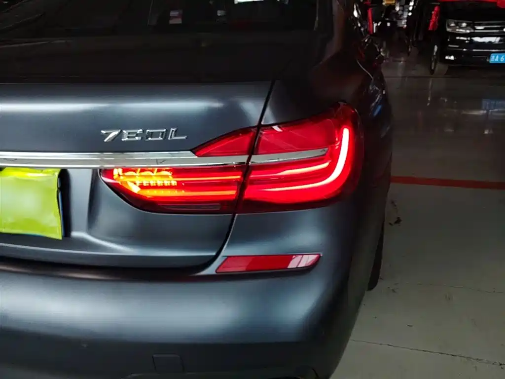 BMW 7 Series 2018 — фото 8