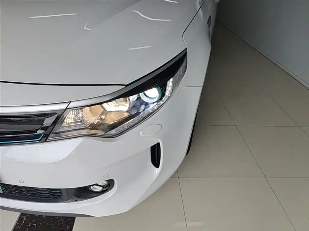 Kia K5 New Energy 2020 — фото 24