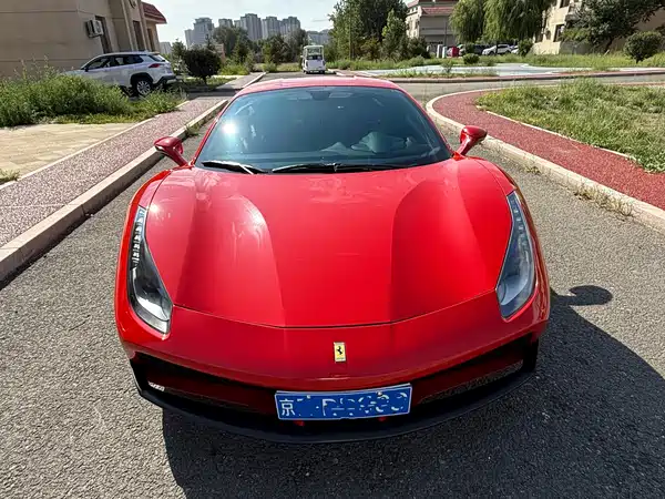 Ferrari 488 2016