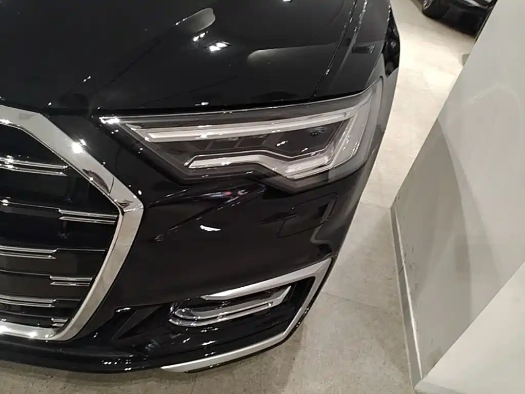 Audi A6L 2025 — фото 24