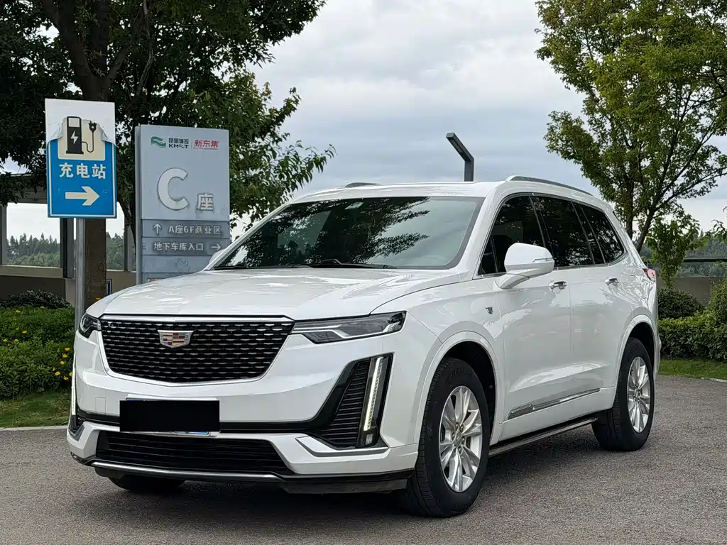 Cadillac XT6 2021