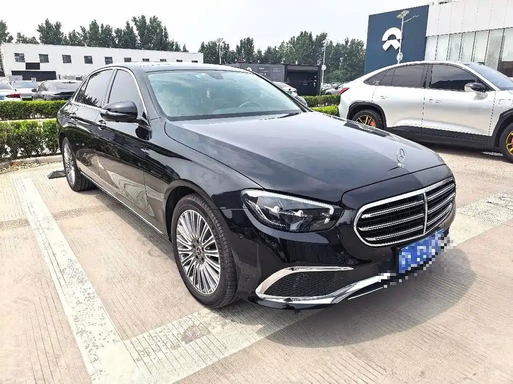 Mercedes-Benz E-Class 2023 — фото 2