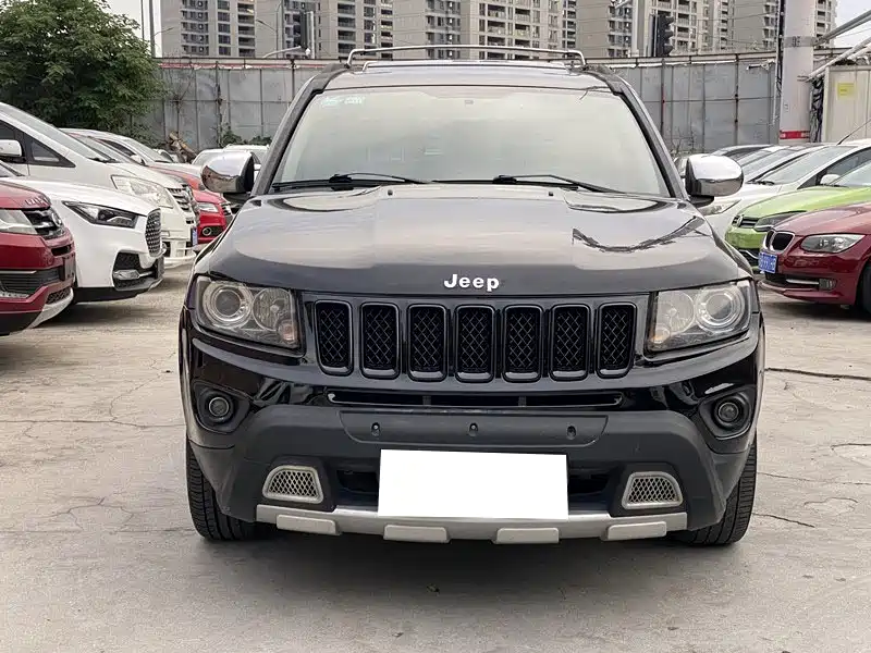 Jeep Compass 2013 — фото 2