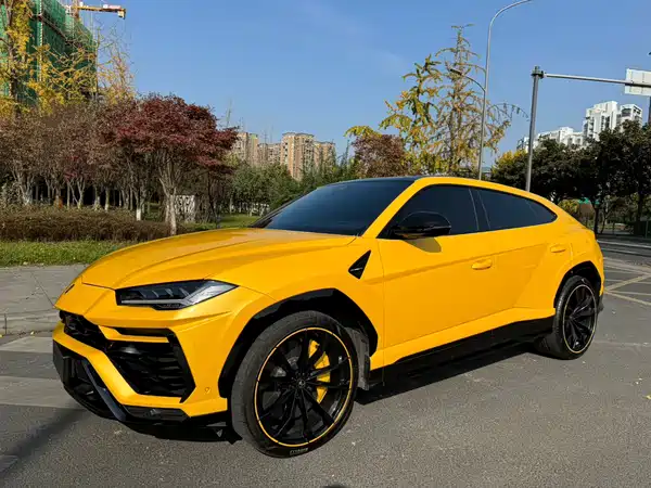Lamborghini Urus 2021