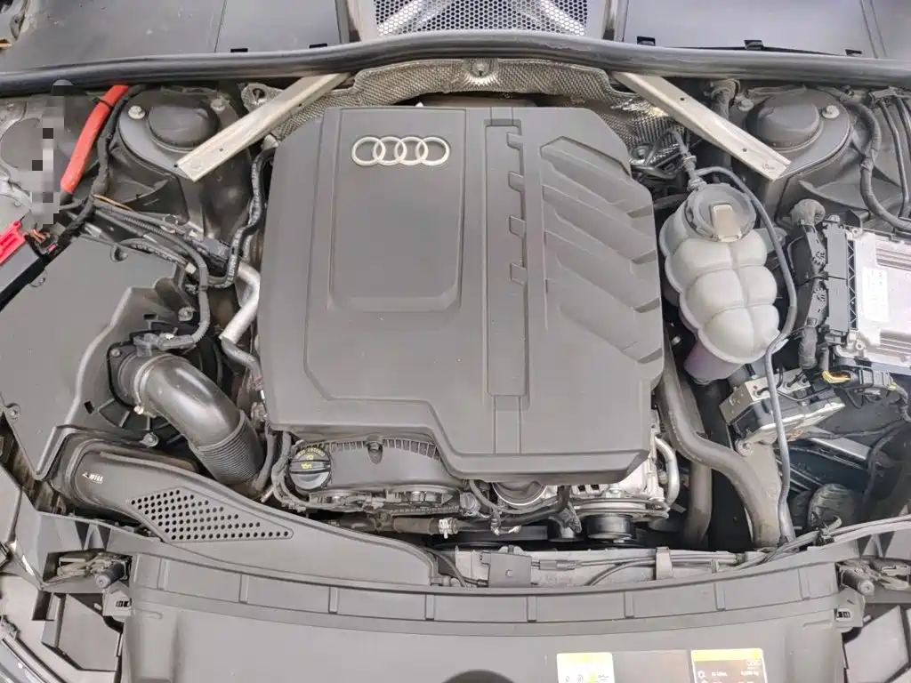 Audi A4L 2023 — фото 21