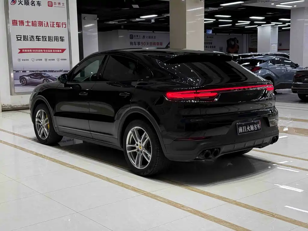 Porsche Cayenne 2019 — фото 10