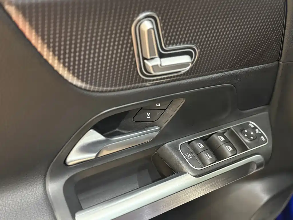 Mercedes-Benz GLB 2020 — фото 12
