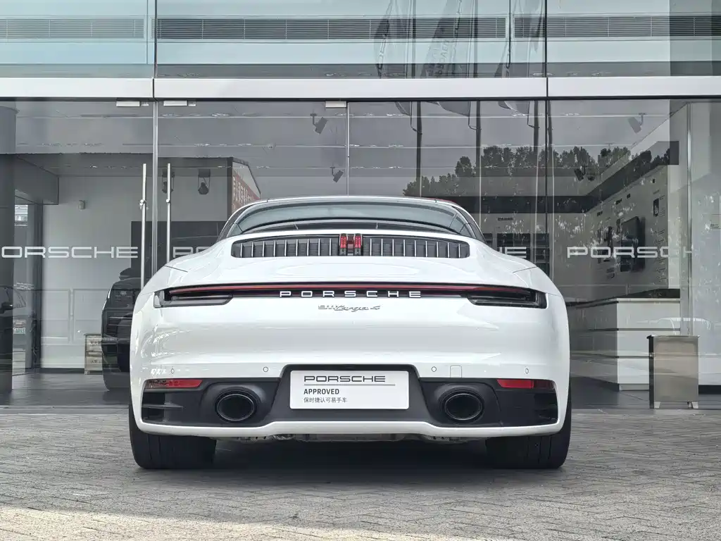 Porsche 911 2022 — фото 7