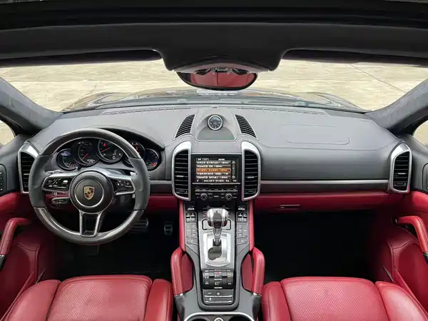 Porsche Cayenne 2015