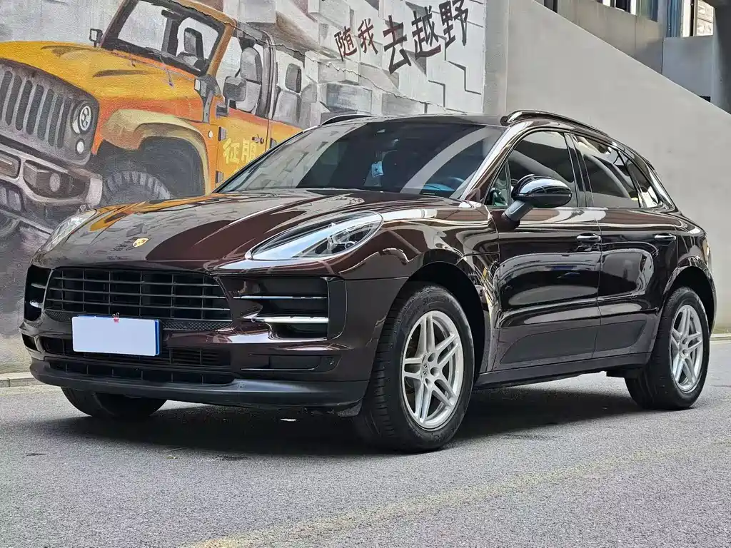 Porsche Macan 2019 — фото 1