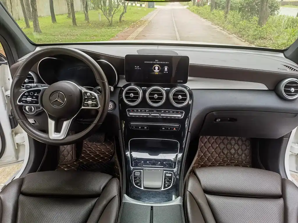 Mercedes-Benz GLC 2020 — фото 14