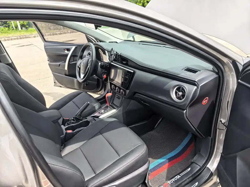 Toyota Corolla 2017 — фото 14