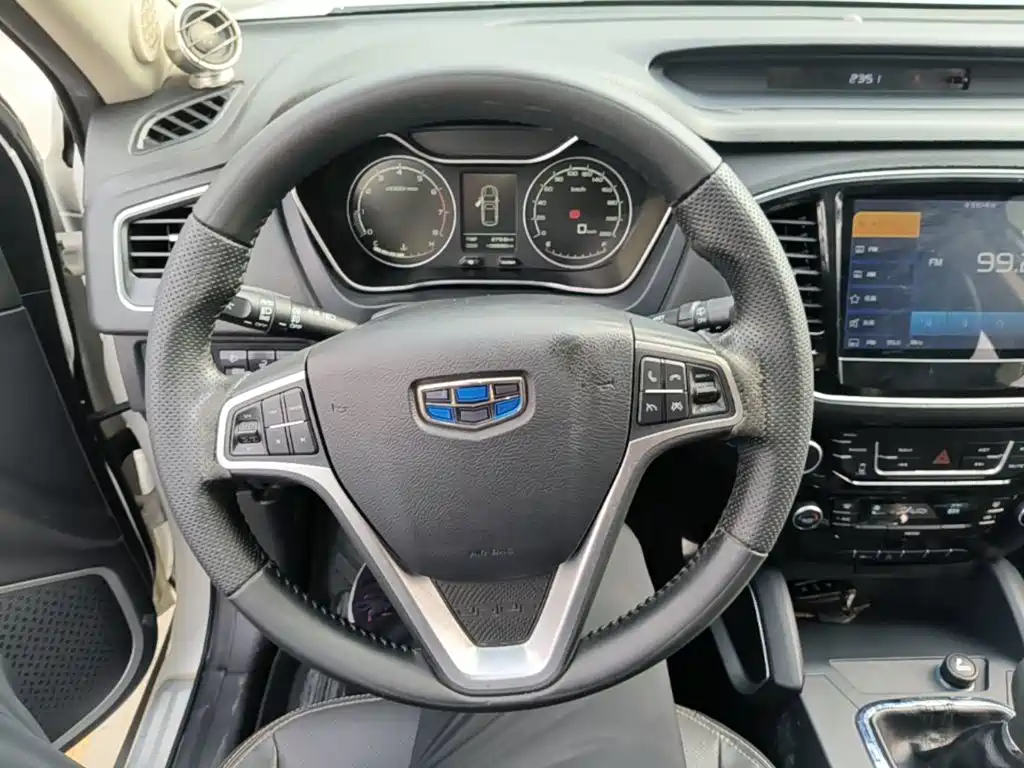 Geely Vision X6 2018 — фото 11