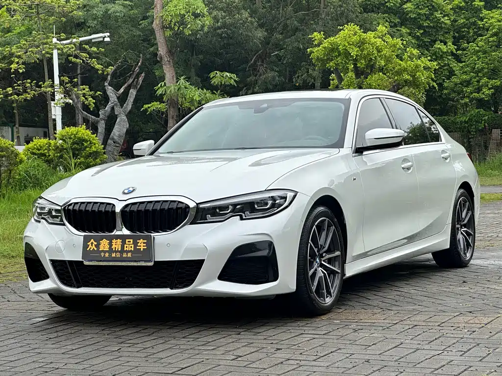 BMW 3 Series 2021 — фото 1