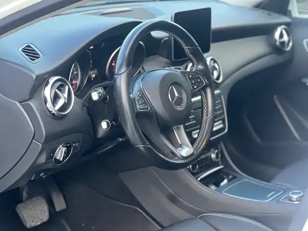Mercedes-Benz GLA 2017