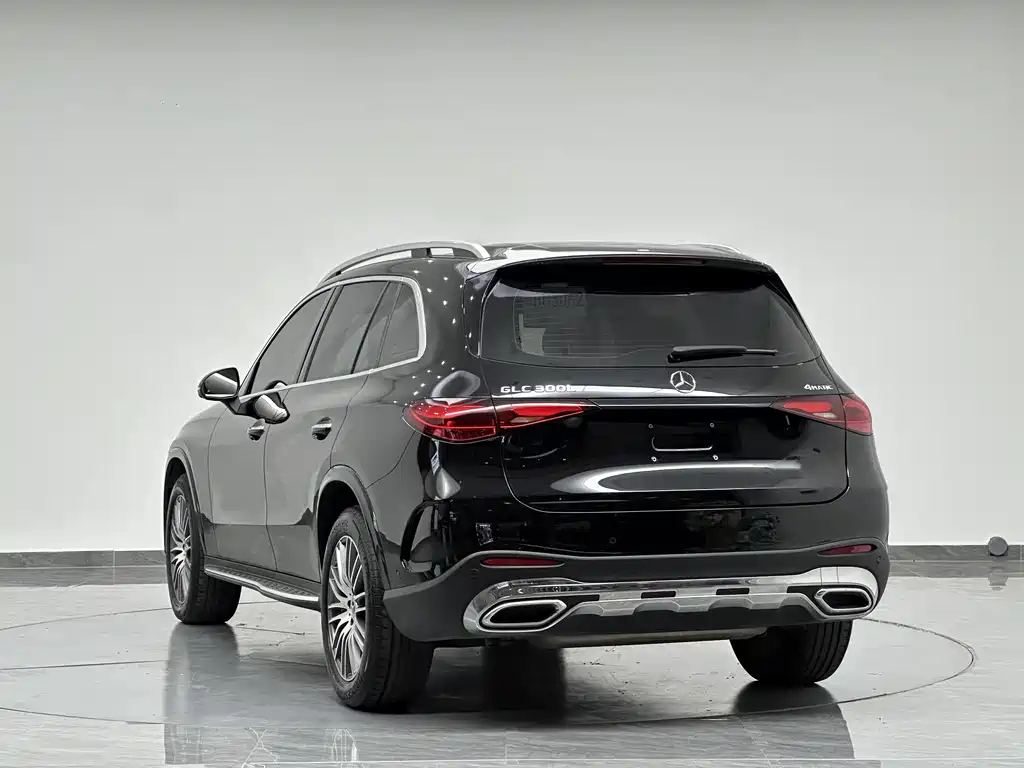 Mercedes-Benz GLC 2023