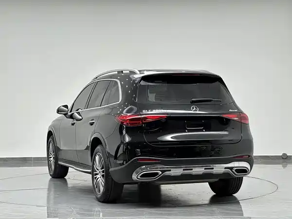 Mercedes-Benz GLC 2023