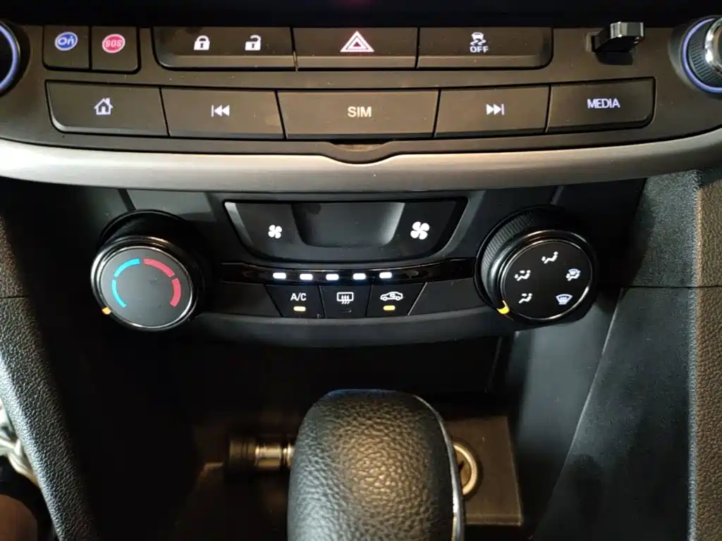 Buick Excelle GT 2022 — фото 13