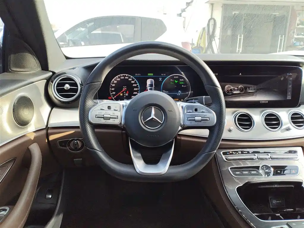 Mercedes-Benz E-Class 2019 — фото 7