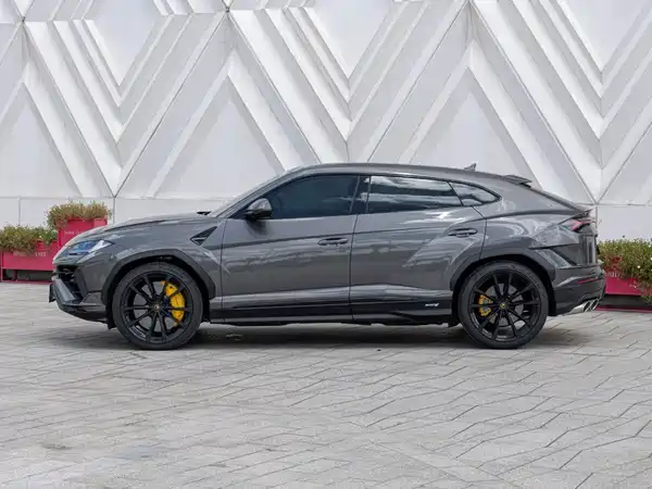 Lamborghini Urus 2024