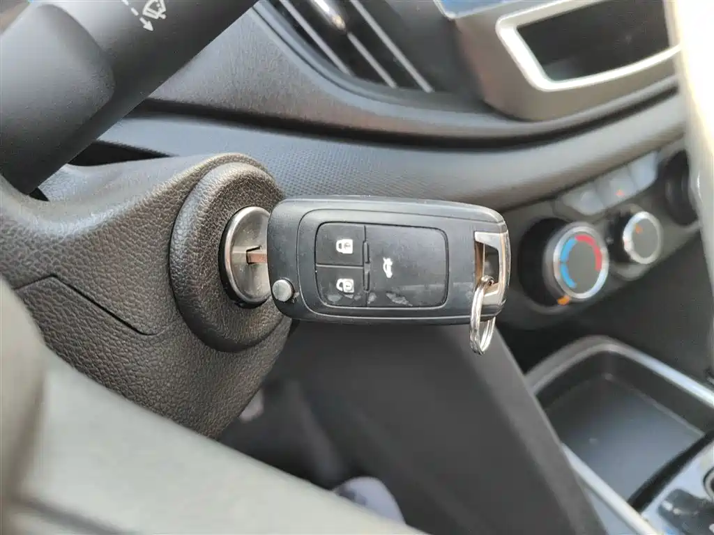 Chevrolet Cavalier 2019 — фото 12