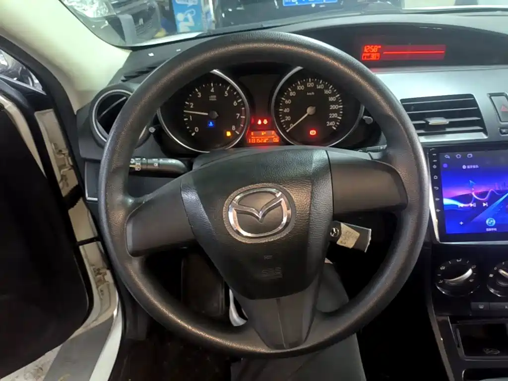 Mazda 3 Xingcheng 2016 — фото 11