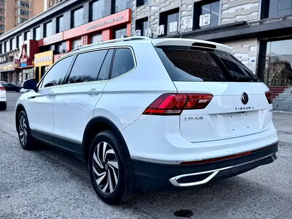 Volkswagen Tiguan L 2023