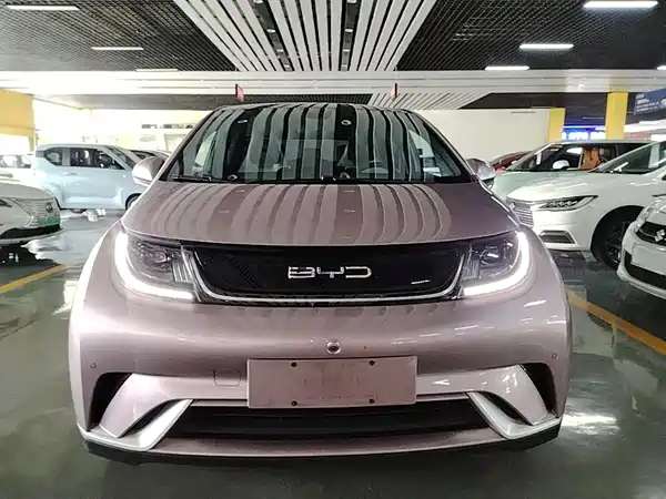 BYD Dolphin 2023