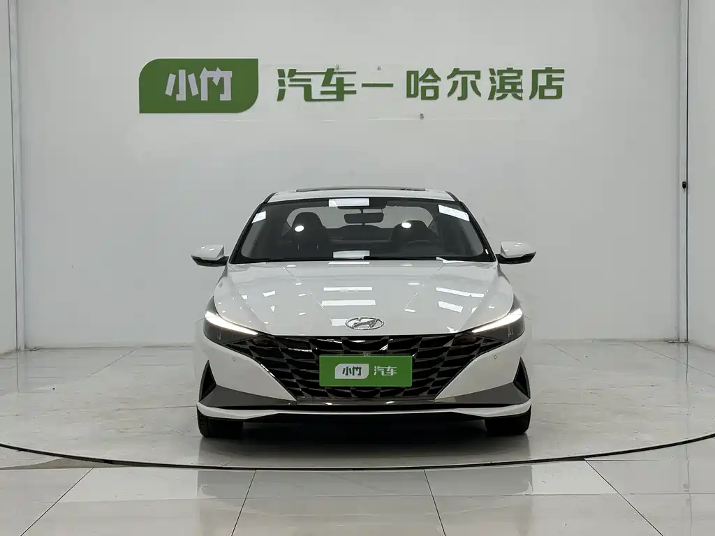 Hyundai Elantra 2023 — фото 2