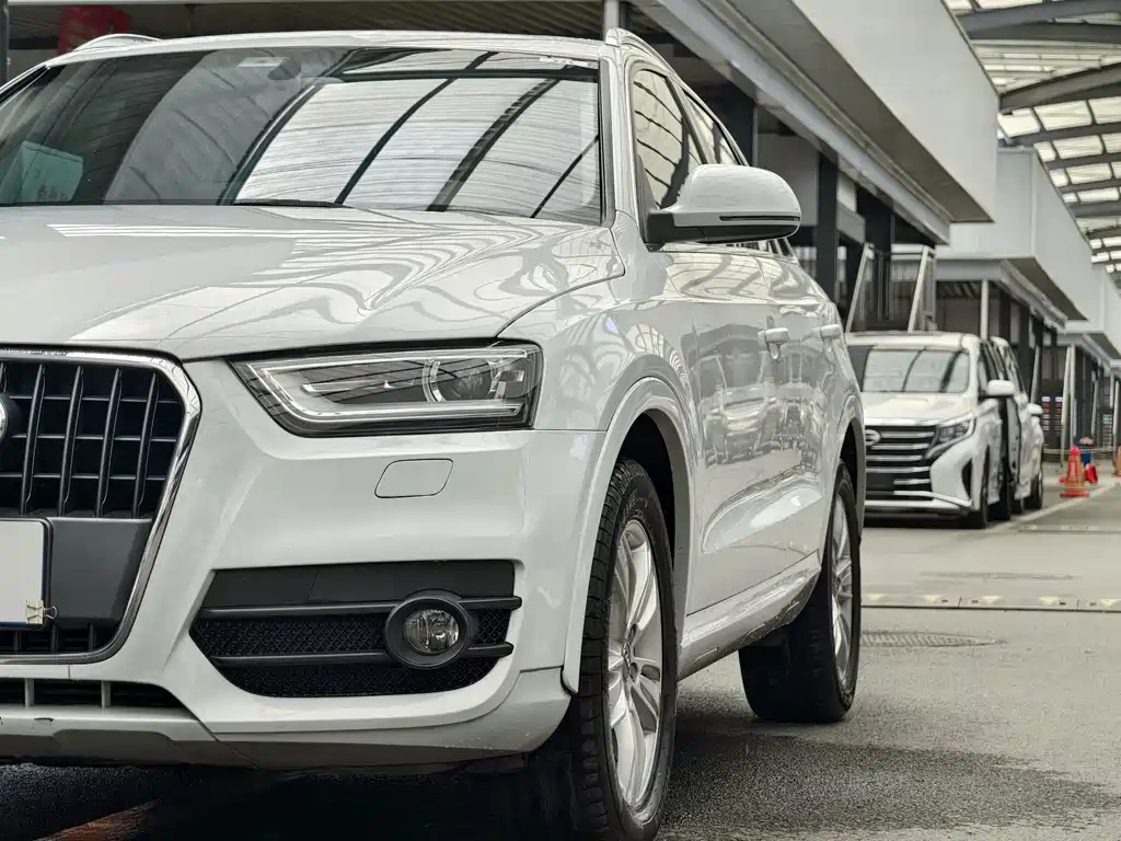 Audi Q3 2013 — фото 19
