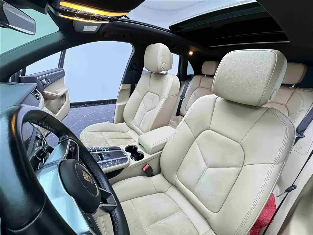 Porsche Macan 2019 — фото 15