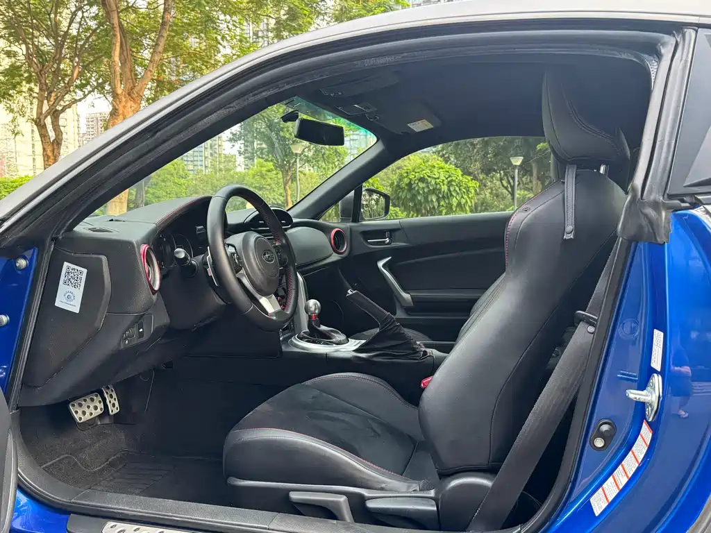Subaru BRZ 2017 — фото 10
