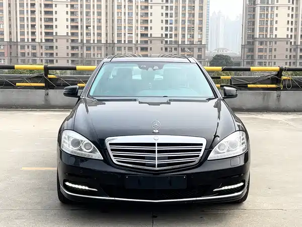 Mercedes-Benz S-Class 2012