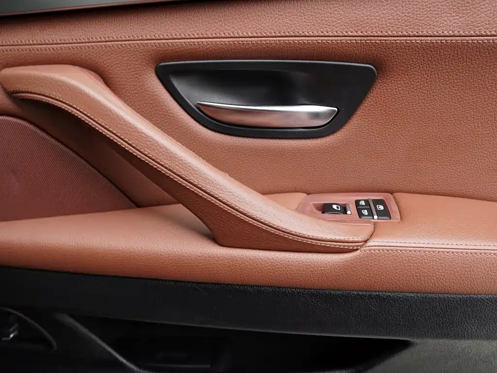 BMW 5 Series 2015 — фото 27