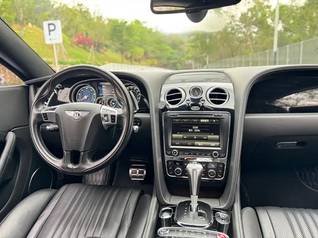 Bentley Continental 2019 — фото 16