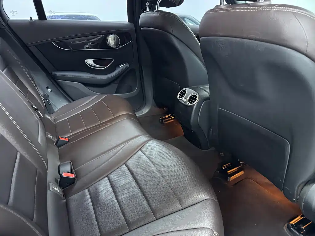 Mercedes-Benz GLC 2018 — фото 16