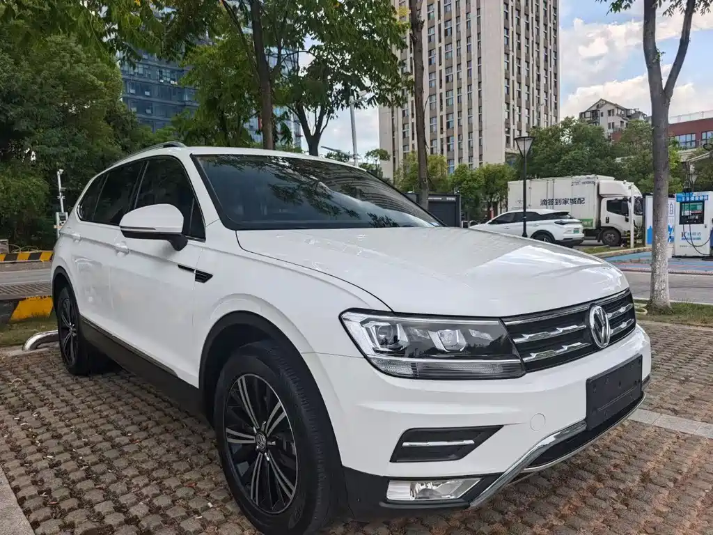 Volkswagen Tiguan L 2020