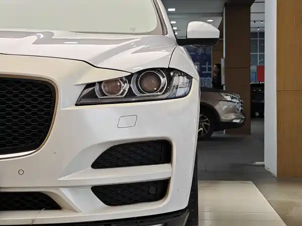 Jaguar F-PACE 2018