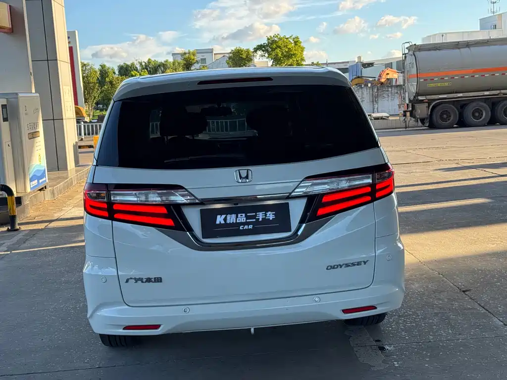 Honda Odyssey 2019 — фото 24