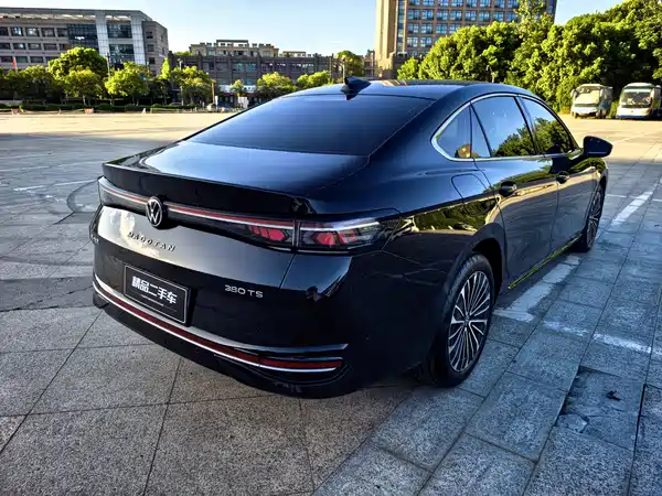 Volkswagen Magotan 2024