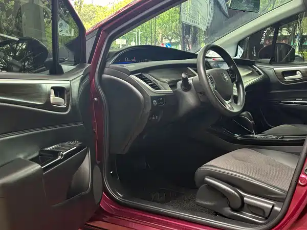 Honda Jade 2017