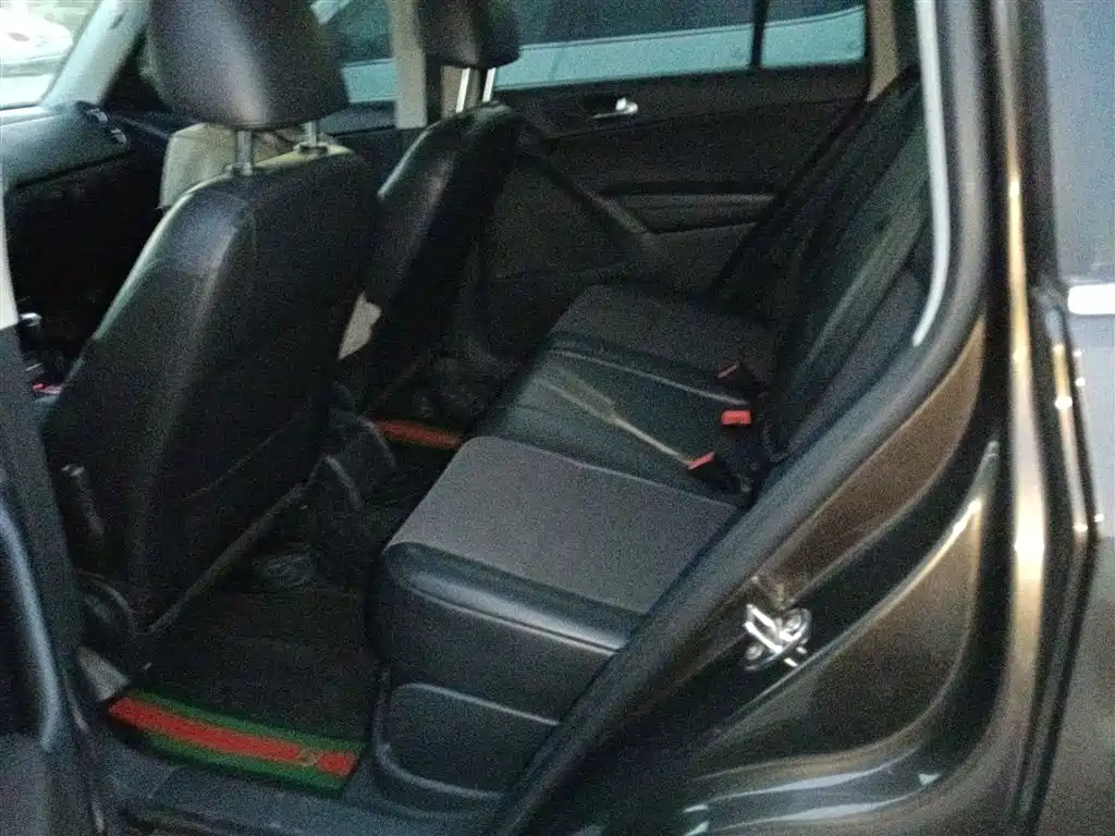 Volkswagen Tiguan 2015 — фото 14