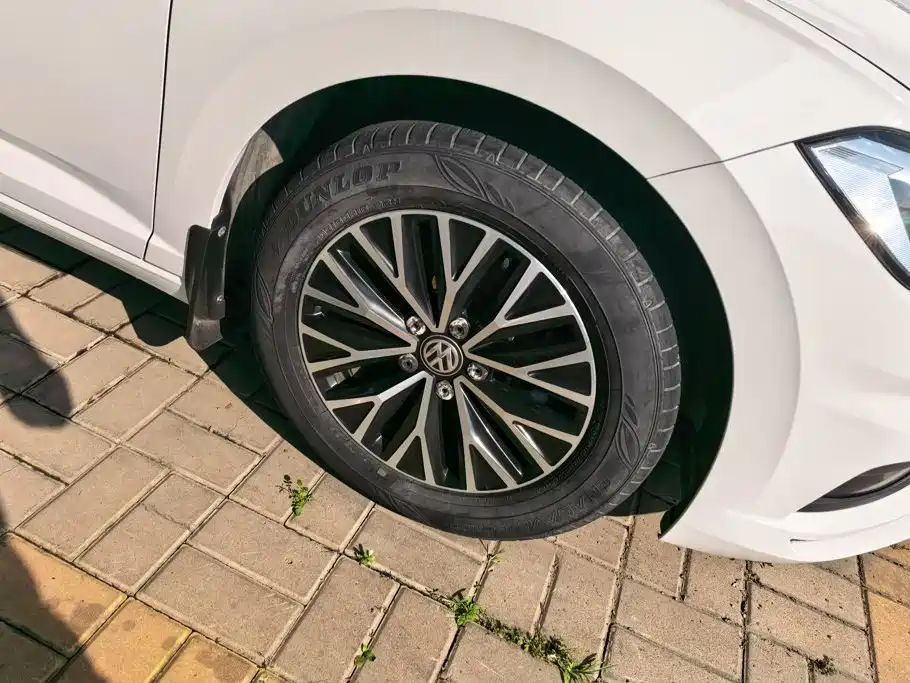 Volkswagen Sagitar 2021