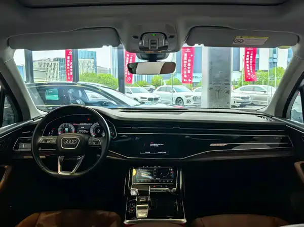 Audi Q7 2024
