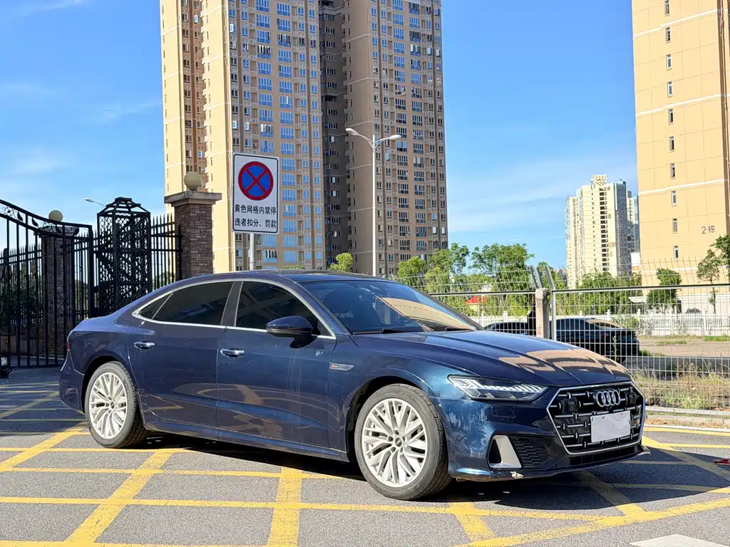 Audi A7L 2023 — фото 3