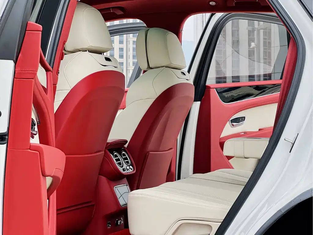 Bentley Bentayga 2026