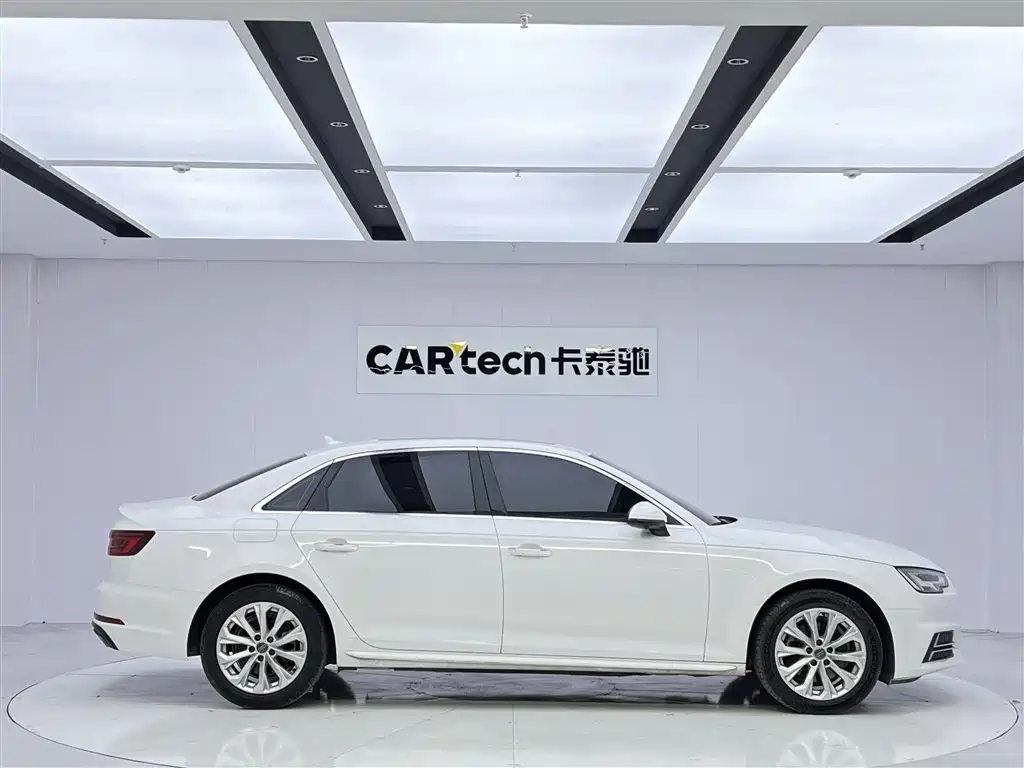 Audi A4L 2019 — фото 4