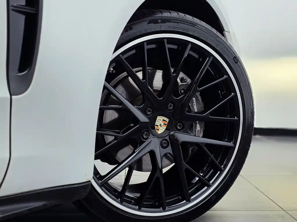 Porsche Panamera 2019 — фото 11